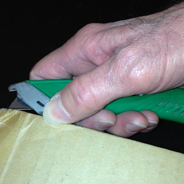Safety Cutter with Retractable Blade